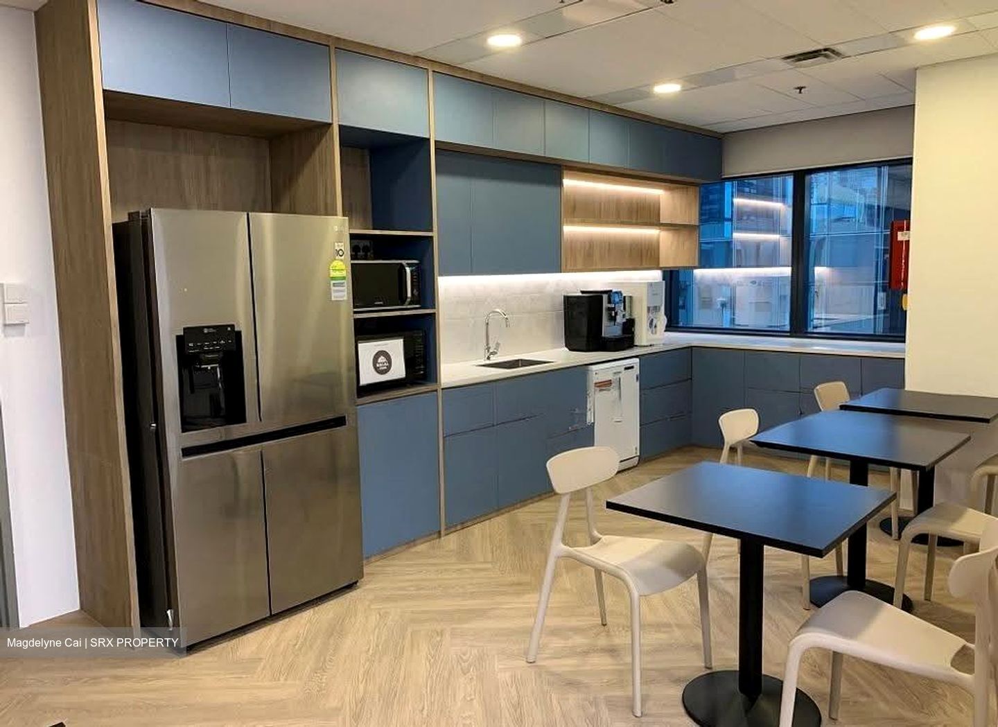 Robinson 77 (D1), Office #639834971